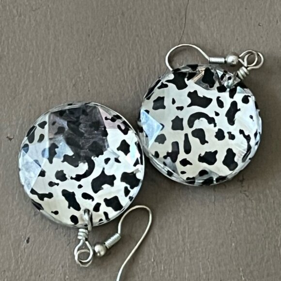 7/10🔥Beautiful earrings - Picture 1 of 3